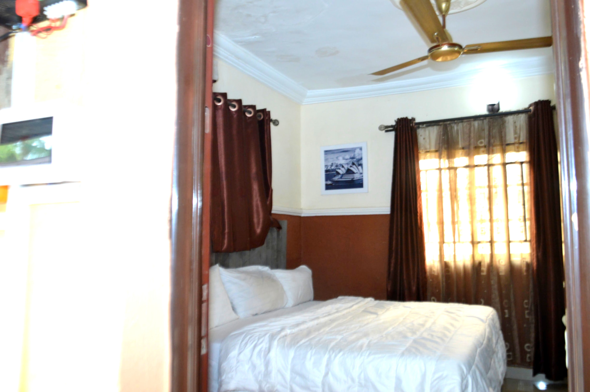 Guest bedroom